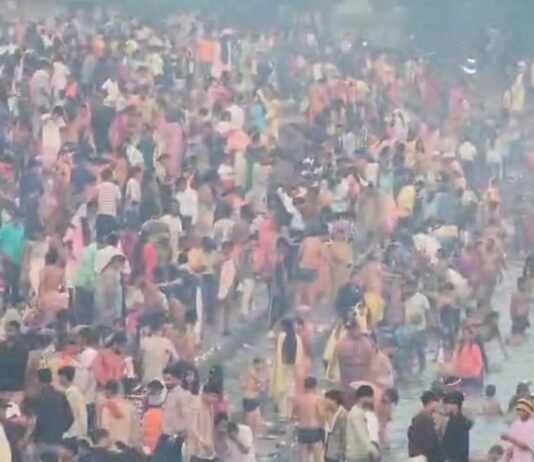 राजनांदगांव: शिवनाथ नदी किनारे हजारों श्रद्धालुओं ने किया दीपदान, मोहारा मेले की धूम…