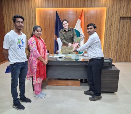 राजनांदगांव : पुलिस अधीक्षक सुश्री अंकिता शर्मा का युवा स्वयंसेवकों ने जिला राजनांदगांव में किया स्वागत…