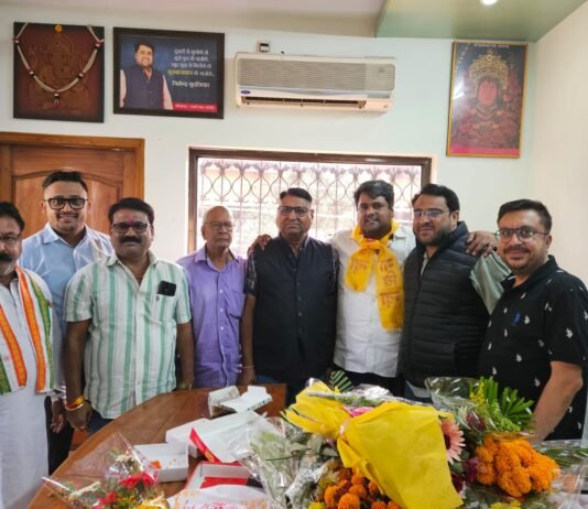 राजनांदगांव: जितेंद्र मुदलियार की नवनियुक्ति से कांग्रेस कार्यकर्ताओं में उत्साह समर्थन और शुभकामनाओं की बाढ़…