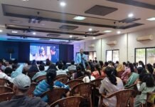 राजनांदगांव:बिज़नेस अपॉर्चुनिटी मीट में वीरेंद्र सिंह परमार ने मिल्खा सिंह पर आधारित संघर्ष की कहानी सुनाई…