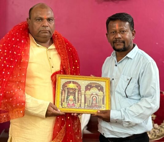 राजनादगांव:असम से आए भाजपा नेताओं ने मां बमलेश्वरी देवी दर्शन कर जताई प्रसन्नतादेश प्रदेश की खुशहाली की कामना…