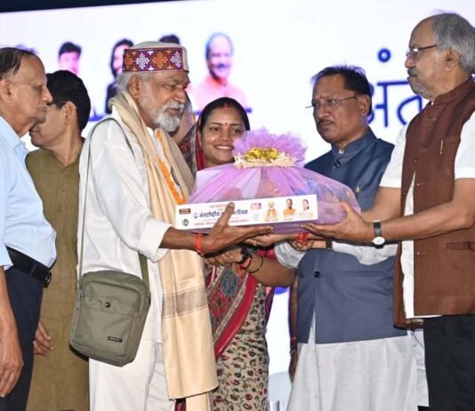 रायपुर : विशेष लेख वरिष्ठ नागरिकों के सम्मान सुरक्षा और कल्याण के लिए प्रतिबद्ध छत्तीसगढ़ का आदर्श मॉडल…