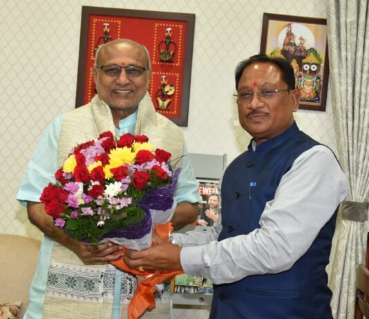 रायपुर : उप राष्ट्रपति राधाकृष्णन से मुख्यमंत्री साय ने की भेंट…