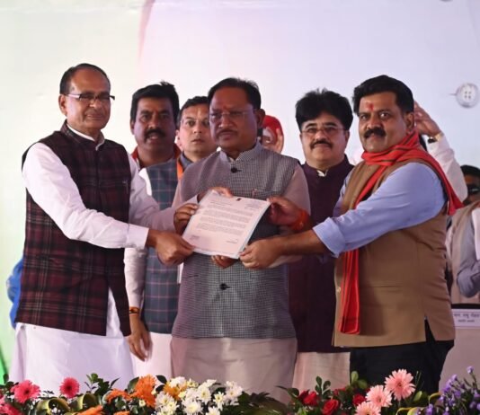 रायपुर : केंद्रीय मंत्री शिवराज सिंह चौहान ने किया छत्तीसकला ब्राण्ड एवं डिजिटल फाइनेंस बुकलेट का किया विमोचन…