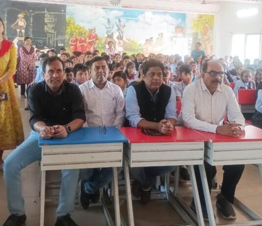 राजनांदगांव: वंदे मातरम् की 150वीं वर्षगांठ का जिले के सभी स्कूलों में हुआ आयोजन…