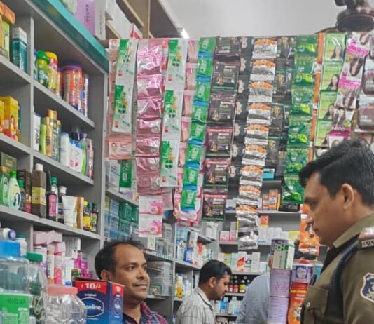 राजनांदगांव: सुरगी पुलिस व ड्रग्स विभाग की संयुक्त टीम द्वारा मेडिकल दुकानों की आकस्मिक जांच सभी दस्तावेज पाए गए सही…