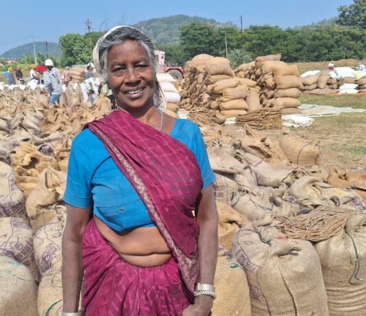 मोहला: धान तौलते ही खिला चेहरा सुगम खरीदी व्यवस्था की सराहना…