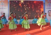 मोहला:राज्योत्सव समारोह के दूसरे दिन बिखरी सांस्कृतिक छटा स्थानीय कलाकारों एवं स्कूली बच्चों ने दी शानदार प्रस्तुति…