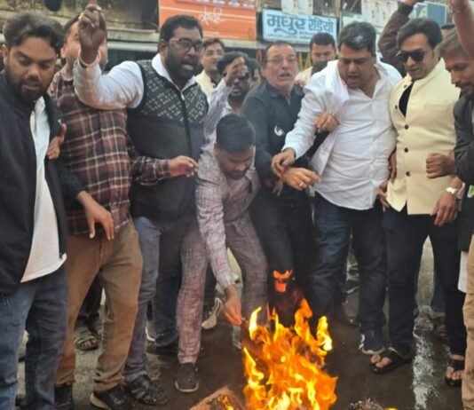 राजनांदगांव: प्रधानमंत्री और ईडी के खिलाफ कांग्रेस का आक्रामक प्रदर्शन…