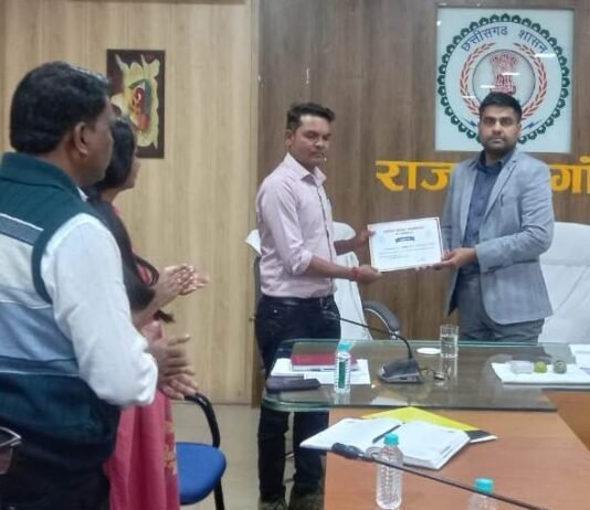 राजनांदगांव : अवैध धान खपाने का प्रयास करने वाले कोचियों एवं बिचौलियों पर कार्रवाई करने के दिए निर्देश…