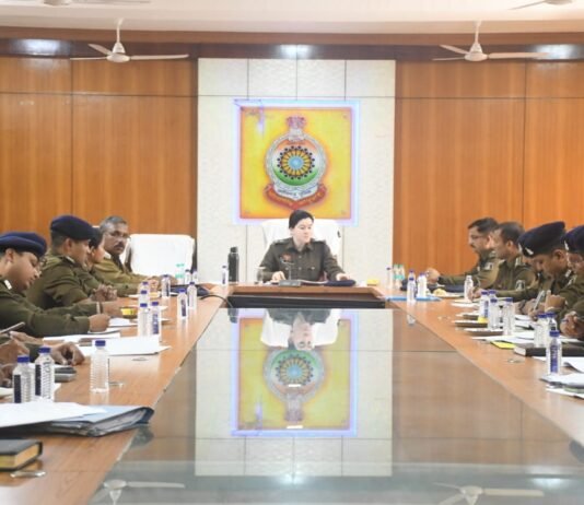 राजनांदगांव: पुलिस अधीक्षक ने ली जिले के थाना चौकी प्रभारियों की क्राइम मीटिंग…