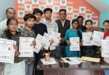 राजनांदगांव: पार्षद की पहल पर मिल रही तकनीकी शिक्षा, आधुनिकता से जुड़ रहे विद्यार्थी…