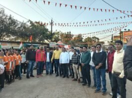 рд░рд╛рдЬрдирд╛рдВрджрдЧрд╛рдВрд╡: рдЦреЗрд▓, рд╢рд┐рдХреНрд╖рд╛ рдФрд░ рдЕрдиреБрд╢рд╛рд╕рди рд╕реЗ рдпреБрд╡рд╛рдУрдВ рдХреЛ рдЬреЛрдбрд╝рдХрд░ рдирд╢рд╛-рдореБрдХреНрдд рдФрд░ рд╕реНрд╡рд╕реНрде рд╕рдорд╛рдЬ рдХреА рдкреНрд░реЗрд░рдгрд╛рджрд╛рдпреА рдкрд╣рд▓…