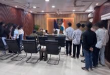 राजनांदगांव: खतरनाक स्टंट पड़ा भारी, नाबालिगों के साथ वाहन चलाने पर FIR दर्ज…