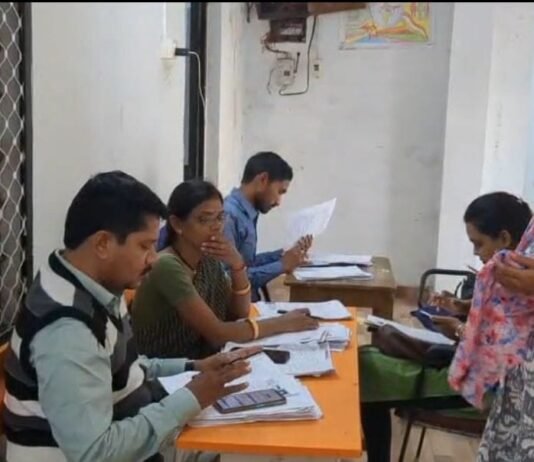 राजनांदगांव में मतदाता सूची पुनरीक्षण 40 हजार मतदाताओं का नहीं मिला कोई रिकॉर्ड…