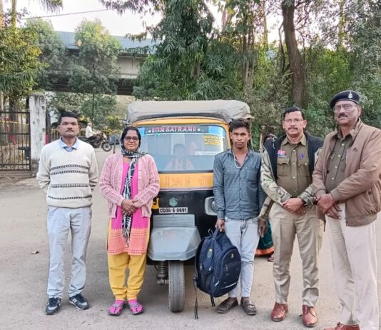 राजनांदगांव: ऑटों में छूटा यात्री का सामान यूनिक नंबर के माध्यम से ऑटों पहचान कर सामान सुरक्षित दिलाया….