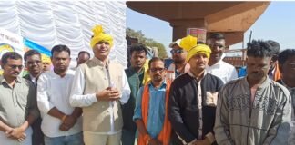 рд░рд╛рдЬрдирд╛рдВрджрдЧрд╛рдВрд╡: рд╢рд╣реАрдж рд╡реАрд░ рдирд╛рд░рд╛рдпрдг рд╕рд┐рд╣ рдХреЗ рдмрд▓рд┐рджрд╛рди рджрд┐рд╡рд╕ рдкрд░ рдлрд░рд╣рдж рдЪреМрдХ рдореЗрдВ рдХрд╛рд░реНрдпрдХреНрд░рдо рдЖрдпреЛрдЬрд┐рдд…