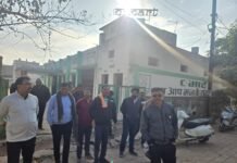 राजनांदगांव: पानी सफाई एवं अन्य समस्या देखने महापौर सुबह निकले वार्डो में वार्डवासियों से किये मुलाकात…