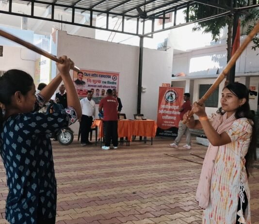 राजनांदगांव में आत्मरक्षा को लेकर लाठी प्रशिक्षण शिविर का सफल आयोजन…