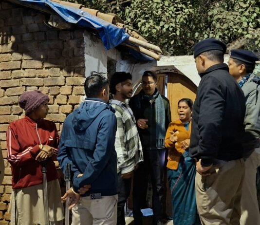 राजनांदगांव: शहर में व्यापक कांबिंग गश्त 50 से अधिक असामाजिक तत्वों की जांच, फरार आरोपी गिरफ्तार…