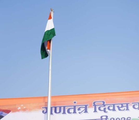 उपमुख्यमंत्री अरुण साव ने जगदलपुर के लालबाग मैदान में राष्ट्रीय ध्वज फहराकर ली परेड की सलामी…