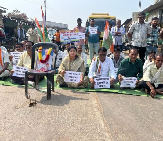 राजनांदगांव: डोंगरगढ़ विधानसभा क्षेत्र के मोहारा में महात्मा गांधी पुण्यतिथि पर श्रद्धांजलि एवं सांकेतिक चक्काजाम…