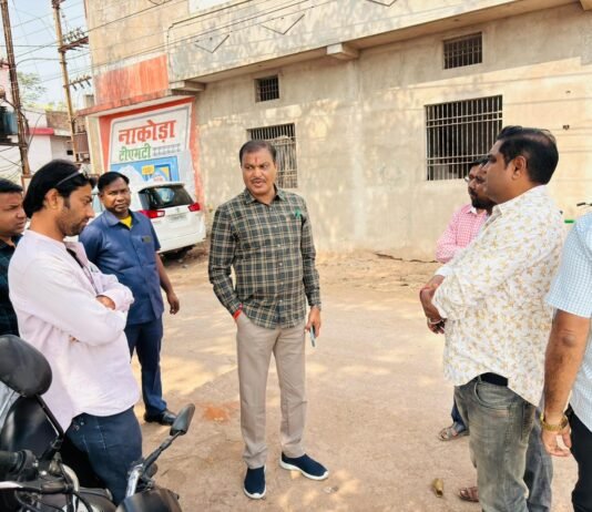 राजनांदगांव: महापौर सफाई एवं निर्माण कार्य देखने सुबह पहुॅचे वार्ड नं. 44 व 45 में…