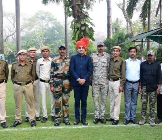 राजनांदगांव : कलेक्टर ने अपने निवास में किया ध्वजारोहण…