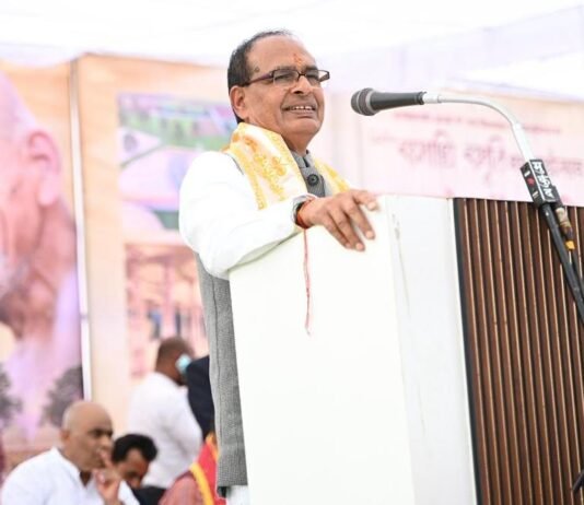 राजनांदगांव: आचार्य विद्यासागर जी महाराज के दिखाए हुए मार्ग का करें अनुसरण केन्द्रीय कृषि एवं कृषक कल्याण मंत्री शिवराज सिंह चौहान…