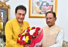 रायपुर : मुख्यमंत्री विष्णुदेव साय से सुप्रसिद्ध अभिनेता नीतिश भारद्वाज ने की सौजन्य मुलाकात…