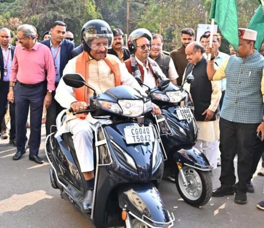 रायपुर : जन जागरूकता से आएगी सड़क दुर्घटनाओं में कमी- मुख्यमंत्री विष्णुदेव साय…
