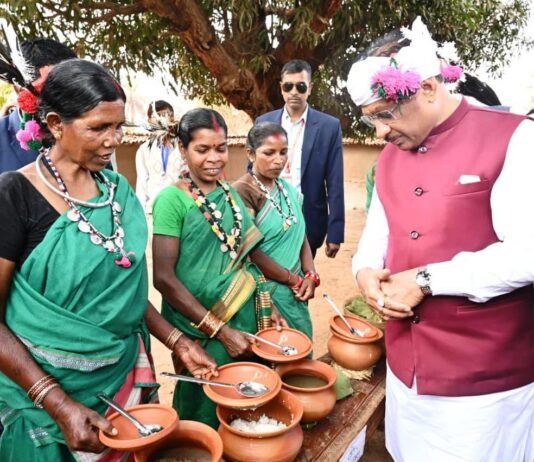 रायपुर : आधुनिक घोटुल नई पीढ़ी को अपनी जड़ों से जोड़ेगा मुख्यमंत्री साय…