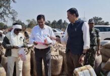 राजनांदगांव: संभागायुक्त ने पाटेकोहरा चेकपोस्ट में जांच के दौरान अवैध धान परिवहन करते ट्रक के जप्ती की कार्रवाई की…