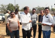राजनांदगांव: महापौर मधुसूदन यादव मोतीपुर स्कूल मैदान के पास शहरी स्वास्थ्य केन्द्र के लिए स्थल का किया निरीक्षण…