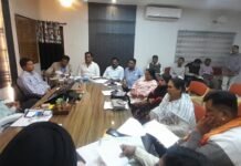 राजनांदगांव: महापौर परिषद की बैठक मेें सामाजिक सुरक्षा पेंशन पाईप लाईन विस्तार डामरीकरण सहित शापिंग काम्पलेक्स निर्माण एवं वार्षिक निविदा आमंत्रण की दी गई स्वीकृति…