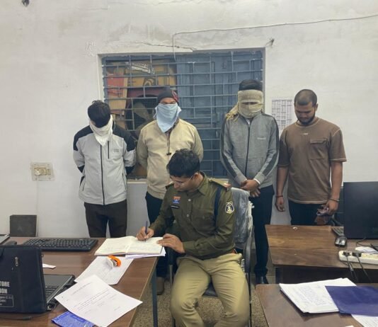 राजनांदगांव: ढाबा संचालकों द्वारा अवैध शराब बिक्री व सेवन पर पुलिस की सख्त कार्यवाही…