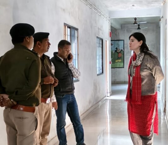 राजनांदगांव: डोंगरगढ़ थाना का पुलिस अधीक्षक द्वारा आकस्मिक निरीक्षण…