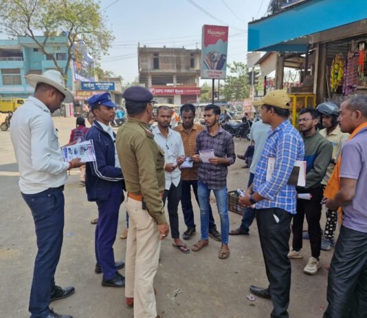 राजनांदगांव: सड़क सुरक्षा माह में ग्रामीण क्षेत्रों में यातायात जनजागरूकता अभियान…