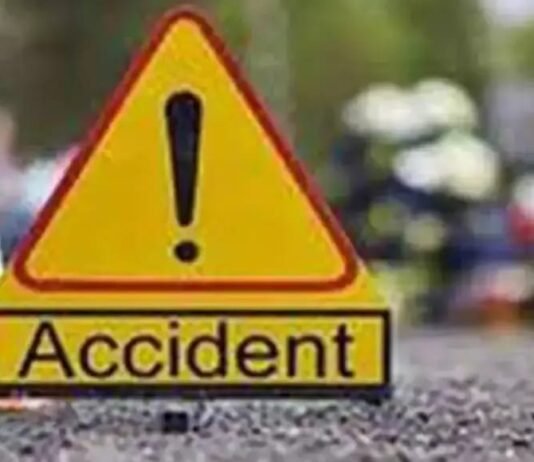 रायपुर: मछली पकड़ने निकले थे पिता-पुत्र, NH-53 पर हाईवा ने छीनी तीन जिंदगियां…