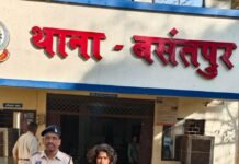 राजनांदगांव: मोहारा बायपास पर चाकू लहराकर दहशत फैलाने वाला युवक गिरफ्तार, स्कूटी व मोबाइल जब्त…