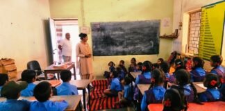 राजनांदगांव: रक्षा टीम द्वारा शासकीय पूर्व माध्यमिक शाला लिटिया के स्कूली बच्चों को सेफ-अनसेफ टच व आत्म-सुरक्षा की, दी गई जानकारी…