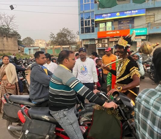 राजनांदगांव: सड़क सुरक्षा माह में नाटक के माध्यम से यातायात जागरूकता अभियान…