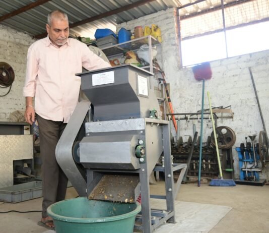 राजनांदगांव: प्रधानमंत्री सूक्ष्म खाद्य उद्योग उन्नयन योजना दीप कुमार रामराव देशपांडे के लिए बनी मददगार…