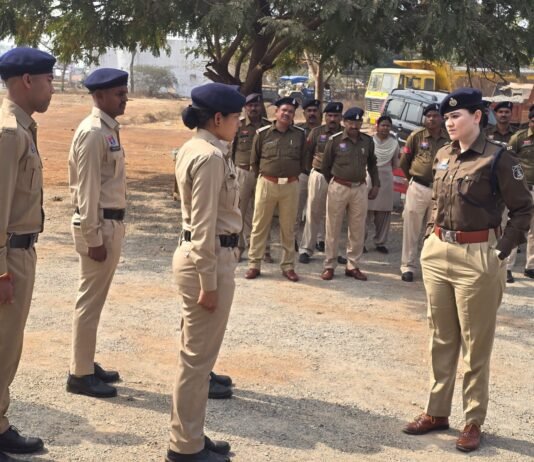 राजनांदगांव: डोंगरगांव थाना का वार्षिक निरीक्षण, एसपी ने दिए लंबित मामलों के त्वरित निराकरण के निर्देश…