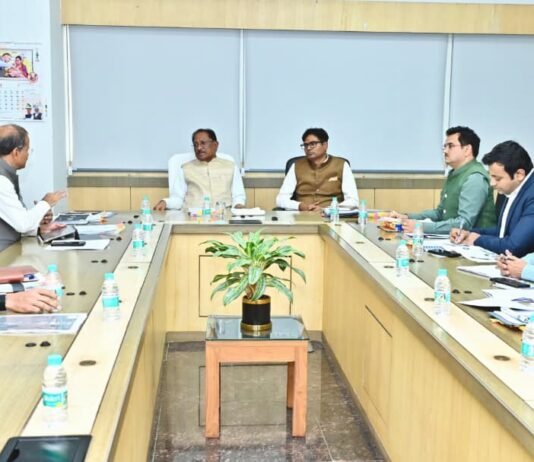रायपुर : खनन परियोजनाओं का हो गुणवत्तापूर्ण समयबद्ध क्रियान्वयन- मुख्यमंत्री विष्णुदेव साय…