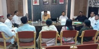 рд░рд╛рдЬрдирд╛рдВрджрдЧрд╛рдВрд╡: рдорд╣рд╛рдкреМрд░ рдкрд░рд┐рд╖рдж рдХреА рдмреИрдардХ рдЖрд╣реБрдд, рд╡рд┐рдХрд╛рд╕ рдХрд╛рд░реНрдпреЛ рдкрд░ рд╣реБрдИ рдЪрд░реНрдЪрд╛…