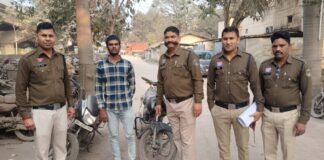 рд░рд╛рдЬрдирд╛рдВрджрдЧрд╛рдВрд╡: рдЧреЛрдВрджрд┐рдпрд╛ рд╕реЗ рдкрдХрдбрд╝рд╛ рдЧрдпрд╛ рдмрд╛рдЗрдХ рдЪреЛрд░, рдкрд╛рдВрдЪ рдЪреЛрд░реА рдХреА рдореЛрдЯрд░рд╕рд╛рдЗрдХрд┐рд▓реЗрдВ рдмрд░рд╛рдордж…