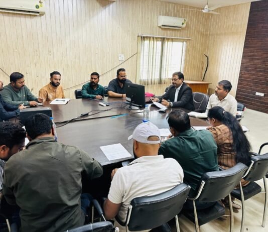 राजनांदगांव: आयुक्त ने की प्रधानमंत्री आवास योजना की समीक्षा…