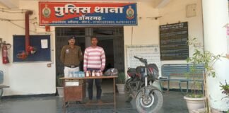 राजनांदगांव: डोंगरगढ़ में अवैध शराब परिवहन पर पुलिस की कार्रवाई, 6.120 बल्क लीटर शराब व बाइक जब्त…