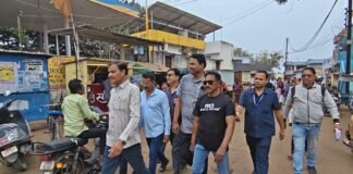 राजनांदगांव: वार्ड विजिट के दौरान महापौर मधुसूदन यादव चिखली में सर्व समाज मांगलिक भवन एवं रमन बाजार क्षेत्र का किया निरीक्षण…